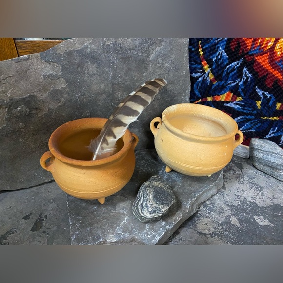 Authentic Handmade Earthenware Cauldron Pots - Picture 6 of 11